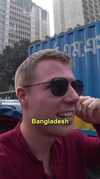 Rickshaw crash in Dhaka, Bangladesh 🇧🇩