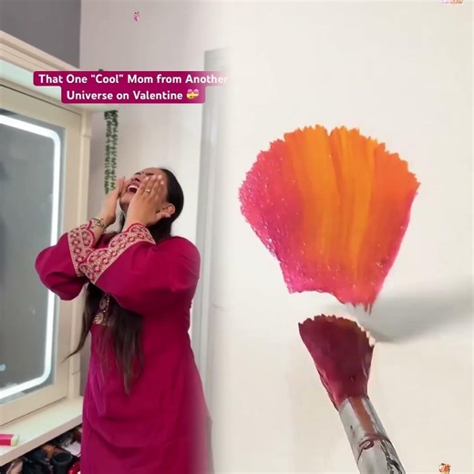 Aise mom kaun banne wala hai share kar do use 🙈🤣