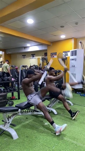 V-shaped made easy #motivation #fitness