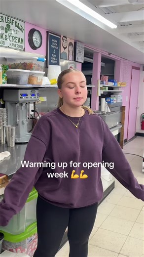 We definitely needed a stretch after this long winter! Treat yourself this week 2-8 🍦#icecream #defrosting #biggartsicecream #massachusetts