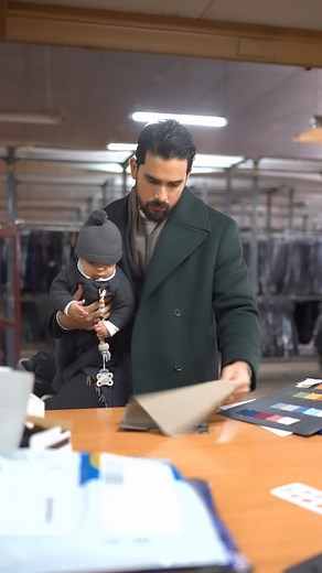 I work and he learns... 🤩 Scavo is coming @scavocollection | Magno Scavo