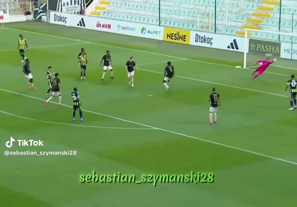 Sebastian Szymanski: Fenerbahçe's Star for 2025