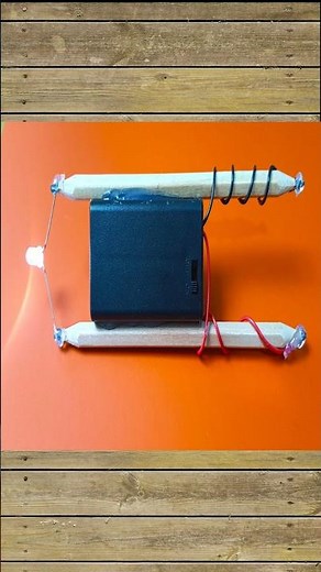 Emergency Flashlight Made from Pencils! ✏️💡