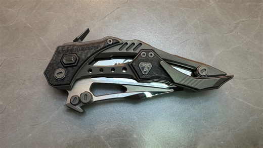 进化中的NOC MT-63 兰博基尼 折刀 碳纤维版升级镜面刃 第一阶段升级