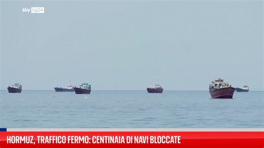 Hormuz, traffico fermo: centinaia di navi bloccate