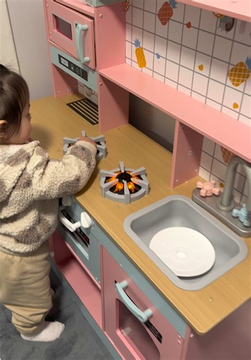 Cocinita de madera con 24 accesorios ✨ segura, educativa y perfecta para niños pequeños. Luces y sonidos que hacen el juego más realista. #cocinadejuguete #juguetesparaniños #cocinaparaniñas @VEVOR Store