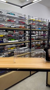 22K views · 512 reactions | Unboxing Aston Martin DB5 Diecast Model Car Scale 1:18 #bossneo #cthtoys #db5 #astonmartin #aston #db #unboxing | CTH TOYS | Facebook