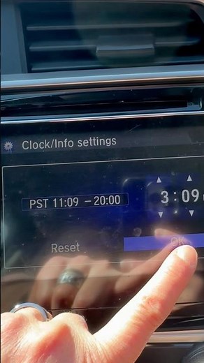 How to Set the Clock in a Honda Fit
