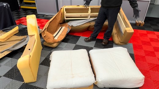 8 Removing and Replacing foam module