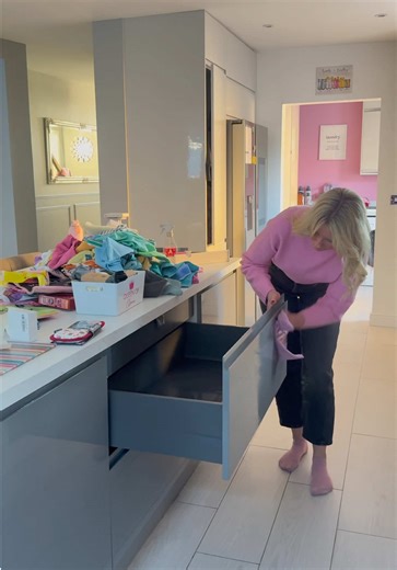 Quick Kitchen Drawer Declutter Challenge