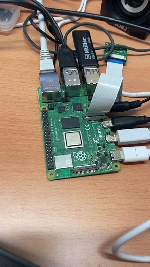 RaspberryPi Labs 🍓 on Instagram: "Raspberry Pi 4 Running Windows 11 Pro, It is Legal ?? #raspberrypizero #raspberrypi4 #raspberrypi5 #RaspberryPi #windows11"