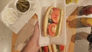 Here's how to assemble a proper Chicago-style hot dog. | Chicago Tribune