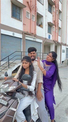 Thelivi Thakkuva Chelle🤣picchi Pellam🤣🤣 #Itsmelaya #Itsmelayavinay #Trending #Viral