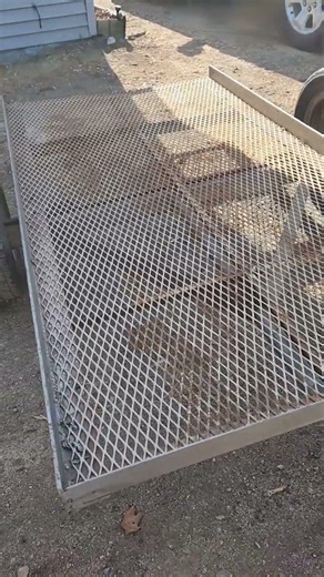 building tilt trailer