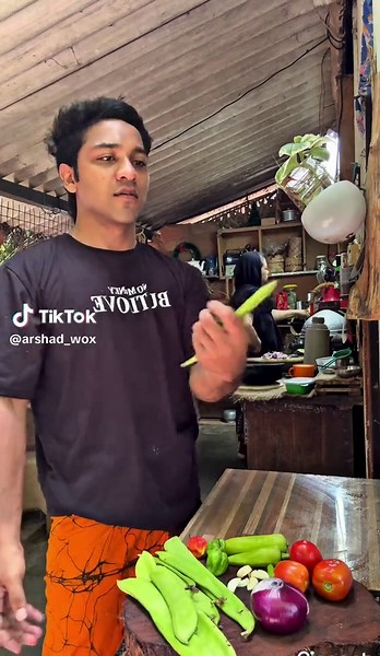 Sri Lankan Rice & Curry Combo: Taste Tradition!