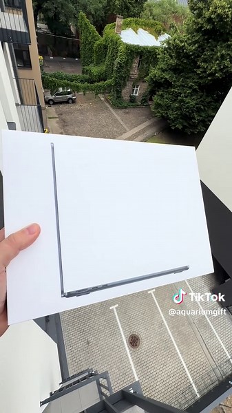 Exploring the Apple MacBook: Features and Insights