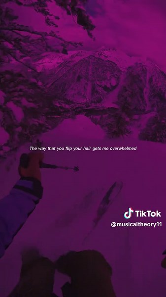 One direction on top 🕺💃 #onedirection #whatmakesyoubeautiful #lyricsedit #lyrics_songs