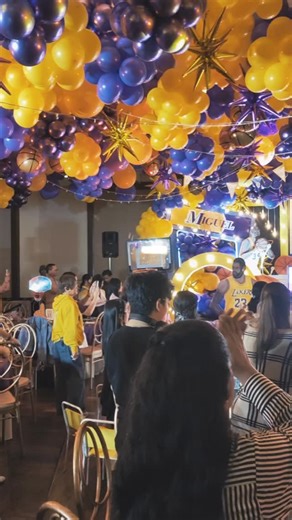 Events Plus Manila in full production mode for Miguel’s Lakers-themed 7th birthday party. Every detail counts. 💜💛 @eventsplusmnl • @manilapoloclub1909 • @hizons.catering • @wanluandhispuppets • @tectonixthedancingballoonshow • @sugarplumpastries • @dmeventsph • @affordasound • @auntieannesph • @dairyqueenphils • @potatocornerph • @roccospizzaph • @brothersburger • @digitaleyesightsphotography • Jr. Basketball • Falling Sticks • Human Claw @rentallmnl.inflatables • @souvenirsonsite (SOS) | Even