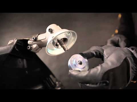 Comment monter la tête de désherbage ou le disque découpeur