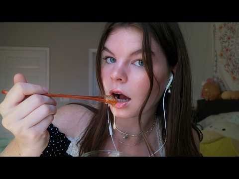 ASMR 🍯 honey spoon & honeycomb eating sounds (mouth sounds for sleep)