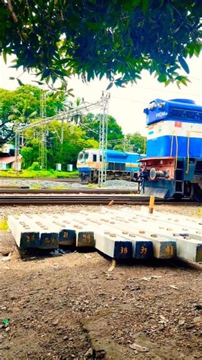 HUBLI WDP 4D❌GOLDEN ROCK WDM 3D #train#railway#locomotive