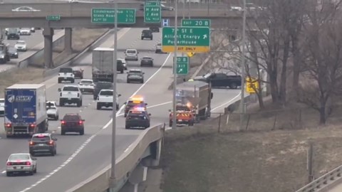 Crash on I-380 exit to downtown Cedar Rapids