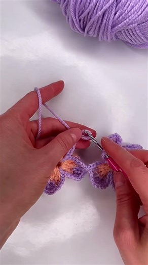 How to join flowers in crochet #crochet #diy #handmade #crocheting