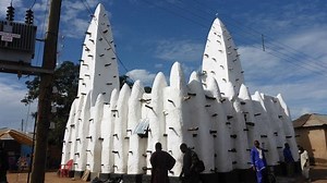 West Africa’s Traditional Mud Architecture is a Low-Cost Sustainable Marvel