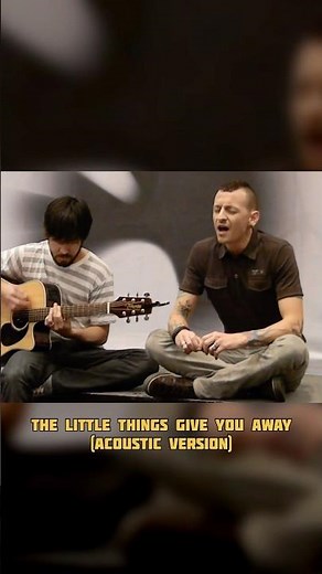 Mike and Chester perform an acoustic version of The Little Things Give You Away at the Sydney Summit