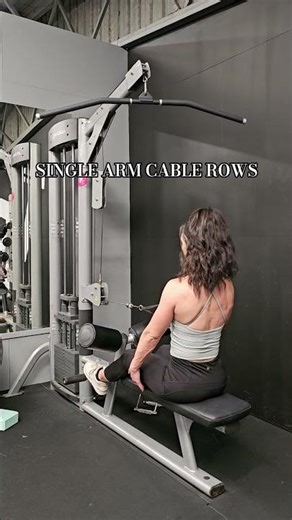 Single arm cable rows