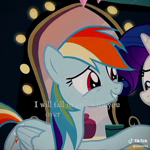 SoarinDash vs. AppleDash: A Fans' Perspective