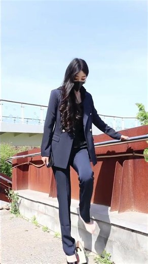 OOTD Fashion: Mastering Business Casual Styling