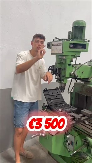 🎥 ¡OFERTA EXCLUSIVA! Fresadora Holke FV10 por solo 3.500 € 💥 Una torreta compacta, precisa y lista para trabajar. 🔹 Mesa: 1220 x 300 mm 🔹 Recorridos generosos en los 3 ejes carnero 570 mm 🔹 Cono ISO 40 8 velocidades de 57–2275 rpm 🔹 Motor de 3 CV visualizador de cotas en 2 ejes 🔹 Recorridos automáticos Perfecta para talleres que buscan fiabilidad sin romper el presupuesto. 📲 Escríbenos por WhatsApp: 34 600 446 775 #cnc #torno #maquinaria #lathe #metal | Valcomaq - Venta de Maquinaria Ind