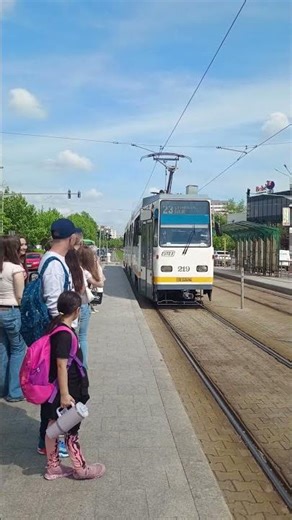 Tramvaiul V3A-93-FAUR #219 pe linia 23