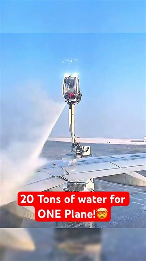 How Airlines Actually Clean Their Planes #aviation #factoryprocess #knowledge