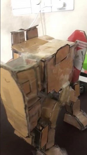 I made my own lofty mech. Credits:‪@Loft_Studios‬