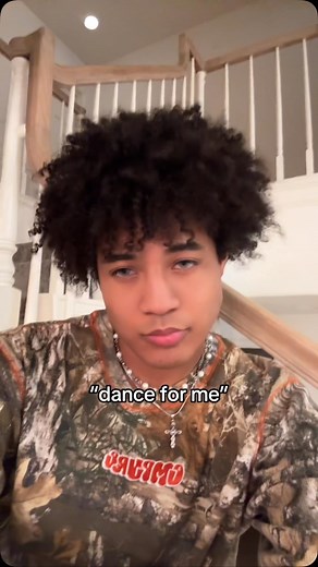 i can’t dance but i’ll try 😭 #explore #explorepage✨ #relatable | Sora Simmons