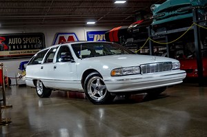 This 1996 Chevrolet Caprice Classic Station Wagon Looks Ready for Spring Break Roadtrips