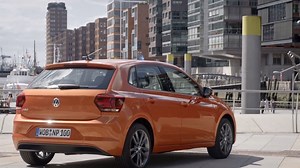 14K views · 431 reactions | Noul Polo beneficiază de cele mai noi tehnologii: faruri LED, sistem de monitorizare a unghiului mort, asistență la frânarea de urgență și Aadaptive cruise control. Află mai multe: bit.ly/2zLNknD | Volkswagen | Facebook