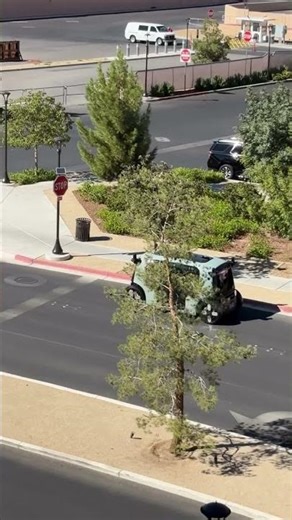 The future of Las Vegas? No more human drivers? These are the Amazon cars Jeff Bezos by Zoox
