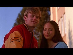 Smallville - L'épouvantail du lycée (S01E01) VF