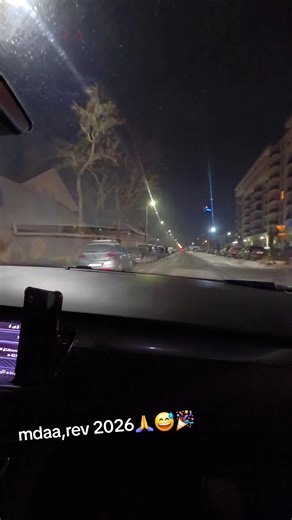 #fyp #fărăfiltru #petarde #artificii Tot felul de oameni,îi acceptăm așa cum sunt dar nu interferăm!Este planul Lui Dumnezeu cu fiecare!Un gând bun pt anul acesta!