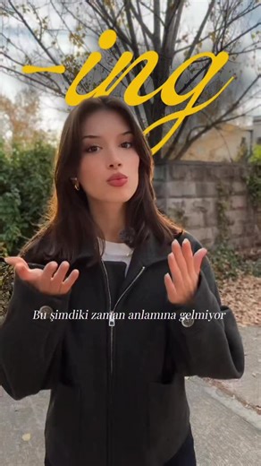 Sude Al on Instagram: "İleri seviye iki "-ing" kullanımı: 5. Reduced Relative Clauses Eğer fiil aktifse -ing kullarak kısaltma yapabiliriz. The girl who is talking to you is my sister → The girl talking to you is my sister. The car that belongs to me is new. → The car belonging to me is new. The girl who was cooking is my cousin. → The girl cooking is my cousin. 6. Participle Clauses (While / When / Because / After / Before + cümle) → -ing / Having V3 ile kısaltılır. (aktif cümleyse) While I was