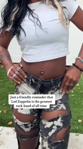 Ooooh why is this song intro sooo good #ledzeppelin #kashmir #metalgirl #1995 #yallternative