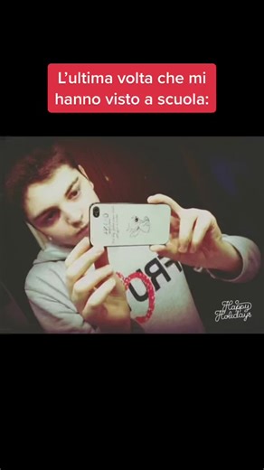 Taking Selfies with Vintage Vibes and Retro Aesthetics