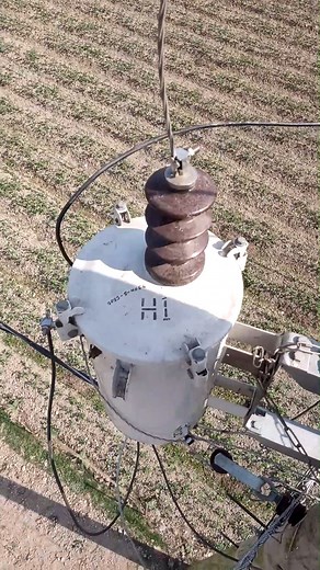 13 reactions | Electric work on transformer pole #electrician #electricaljob #electricity #transformers | Utility Titans | Facebook