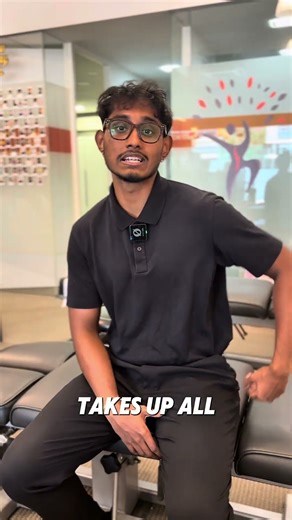 Dr. Leslie shows how the Dead Bug exercise helps stabilise your spine and improve posture! 🙌🌀