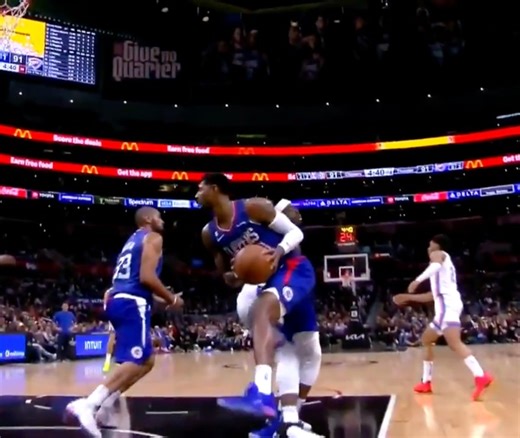 2.1M views · 58K reactions | VIEWER DISCRETION ADVISED: Paul George with a nasty knee injury   (via NBA) | Basketball Forever | Facebook