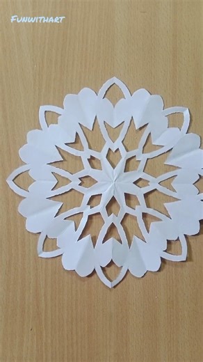 Easy beautiful paper snowflake🌺🌸| paper snowflake making #snowflakes #viralshorts #trendingshorts