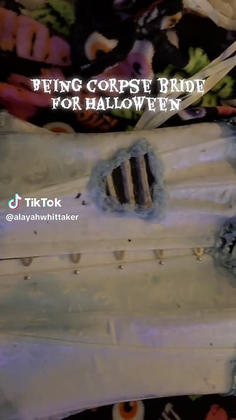 Being corpse bride for Halloween Diy costume #diycostumes #halloween #corpsebride